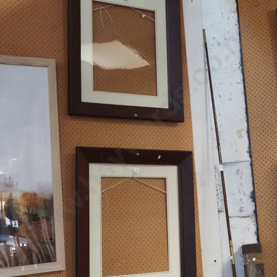 2x oak picture frames H770 - green dots