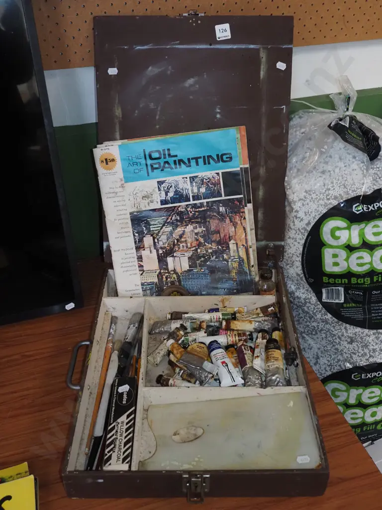 artist's box and contents Image 1++