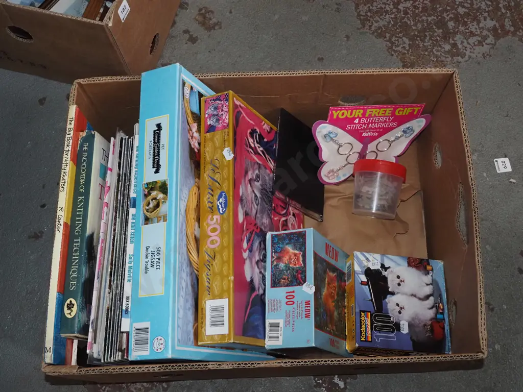 box; puzzles etc Image 1++