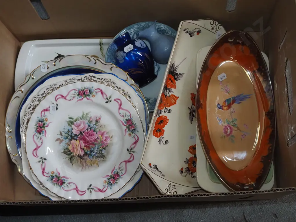 box;  plates, trays, vases Image 1++
