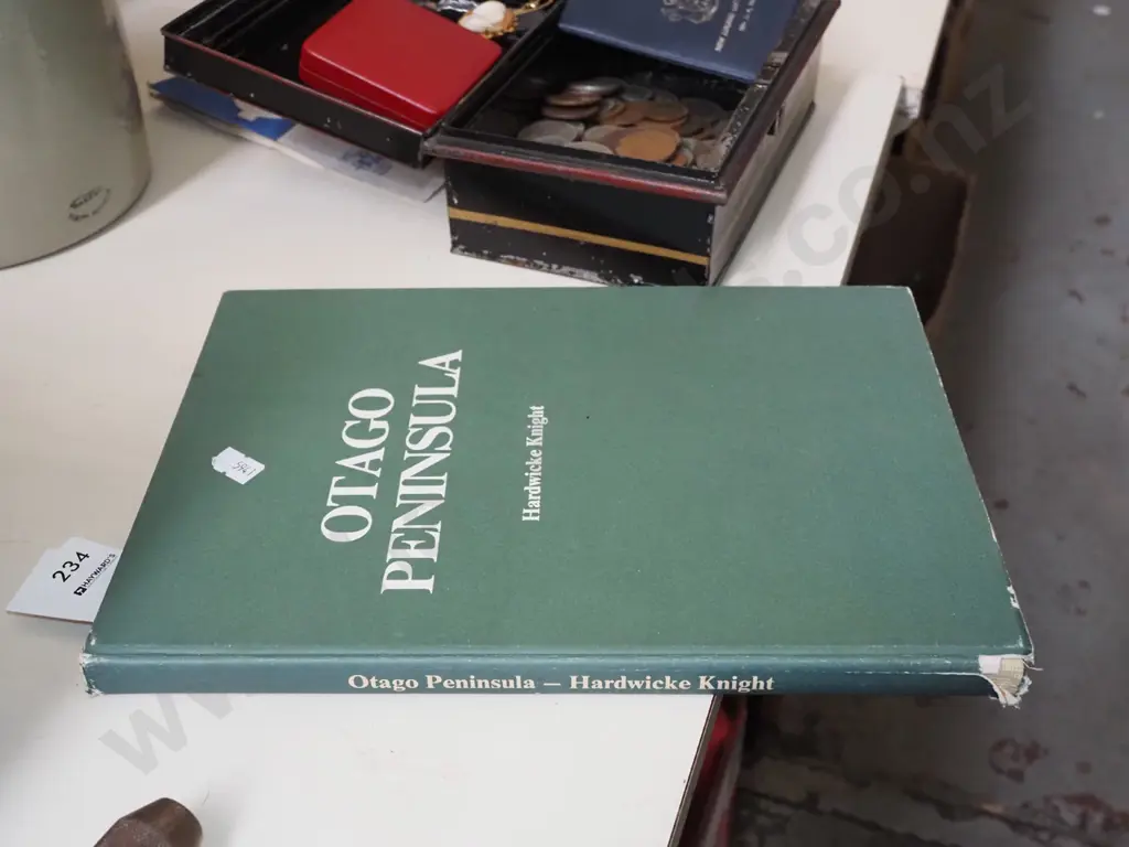 Hardwicke Knight Otago Peninsula book Image 1++