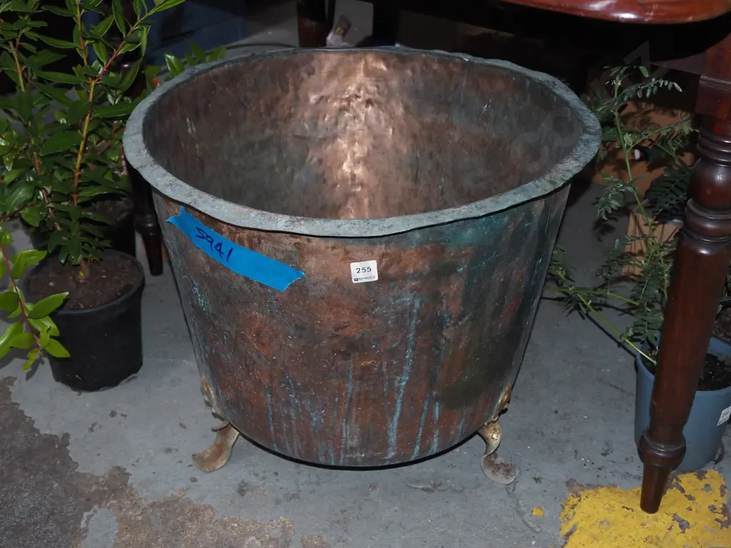 copper wood bin on wrought metal feet H460 Image 1++