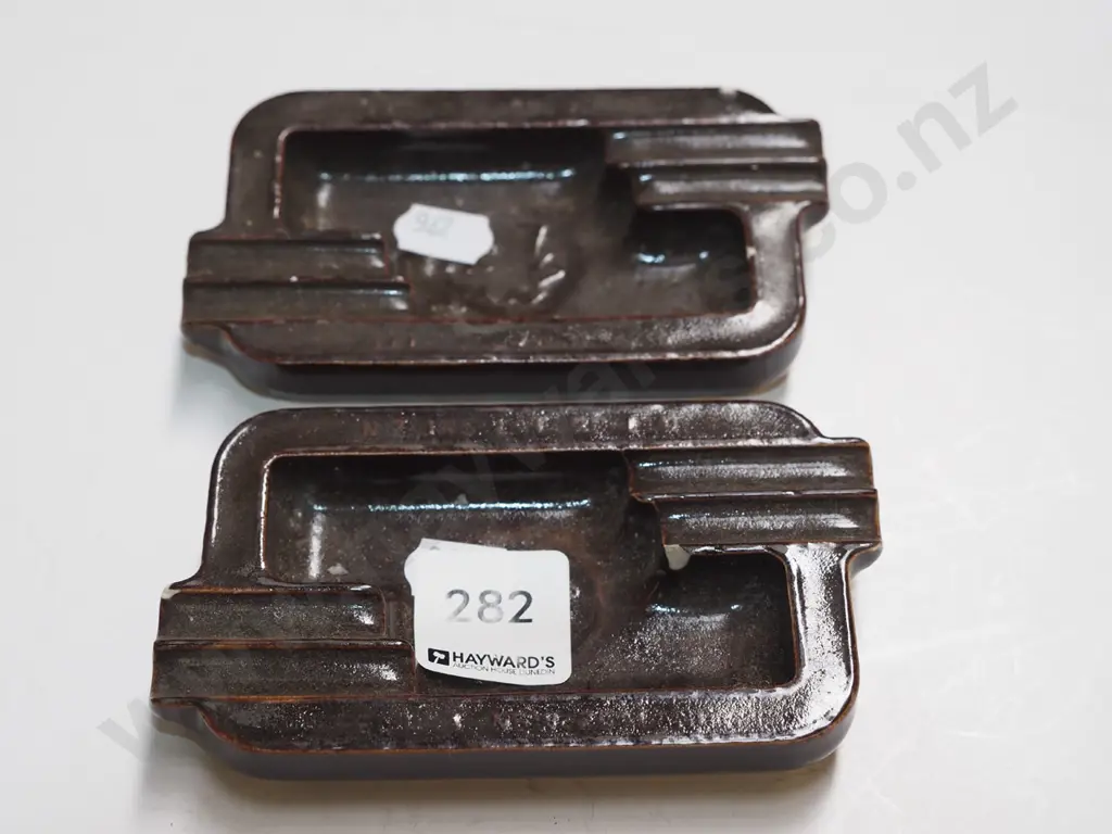 2x Temuka AirNZ ashtrays Image 1++