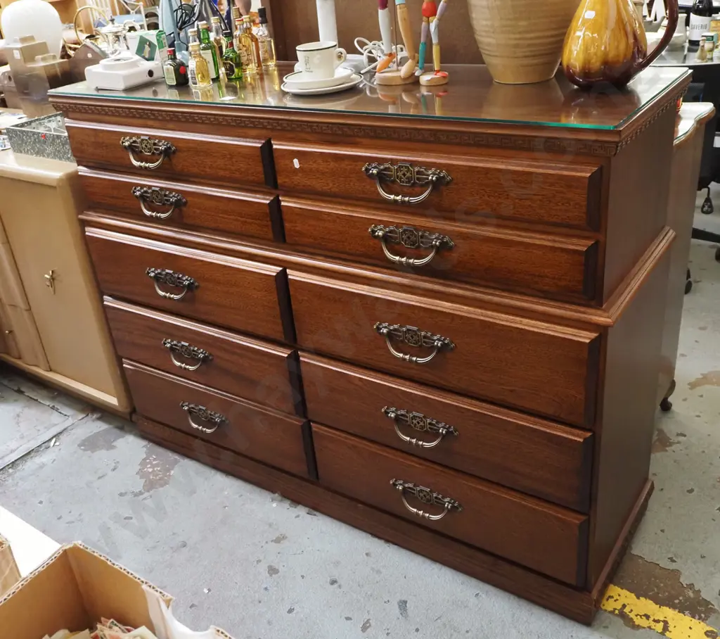 mahogany solid wood 10 drawer chest on chest with protective glass top H1020 W1360 D410 Image 1++