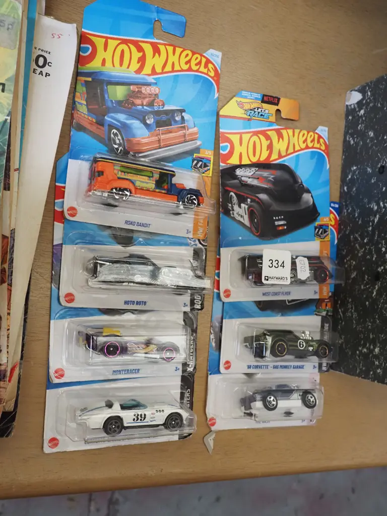 7x as new carded Hotwheels vehicles Image 1++