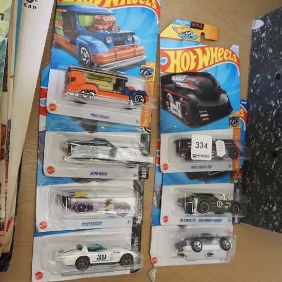 7x as new carded Hotwheels vehicles