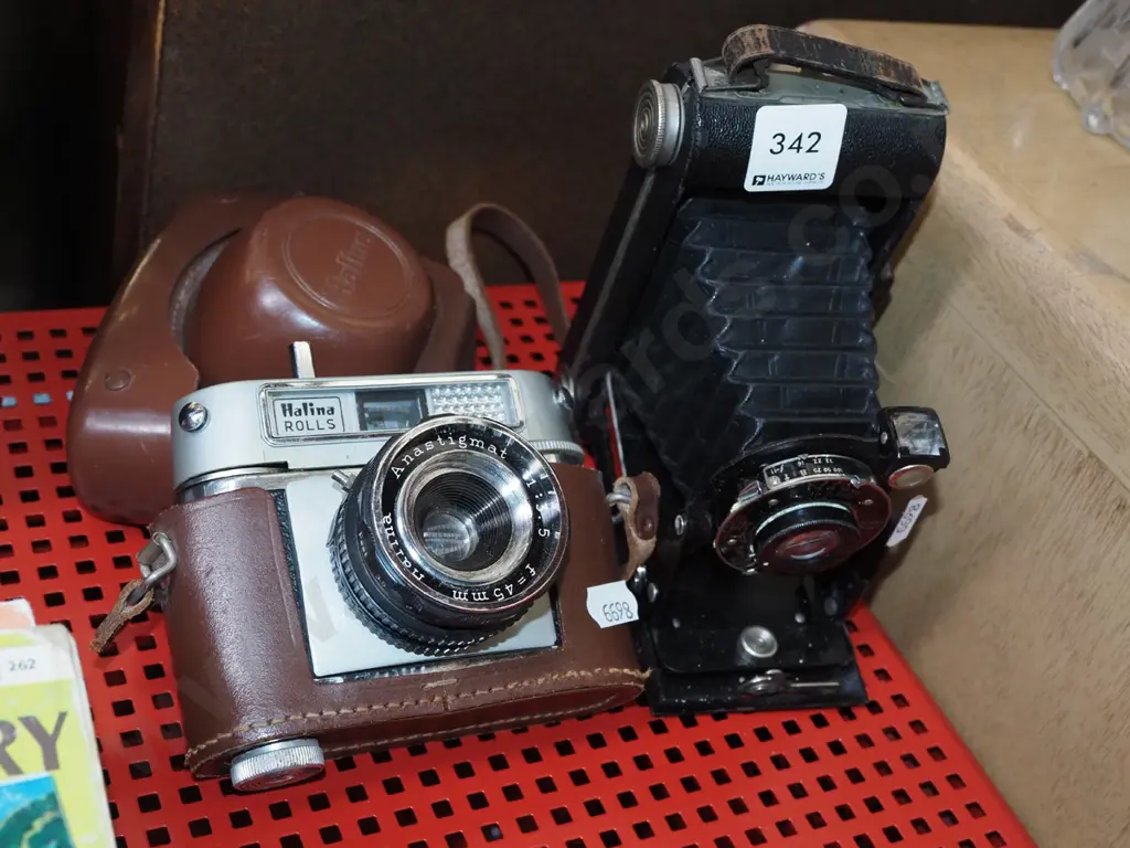 concertina camera, Halina 35mm camera Image 1++