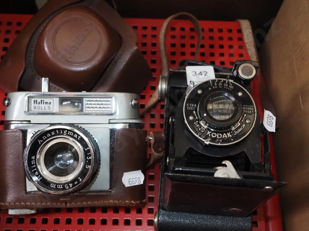 concertina camera, Halina 35mm camera Image 1++
