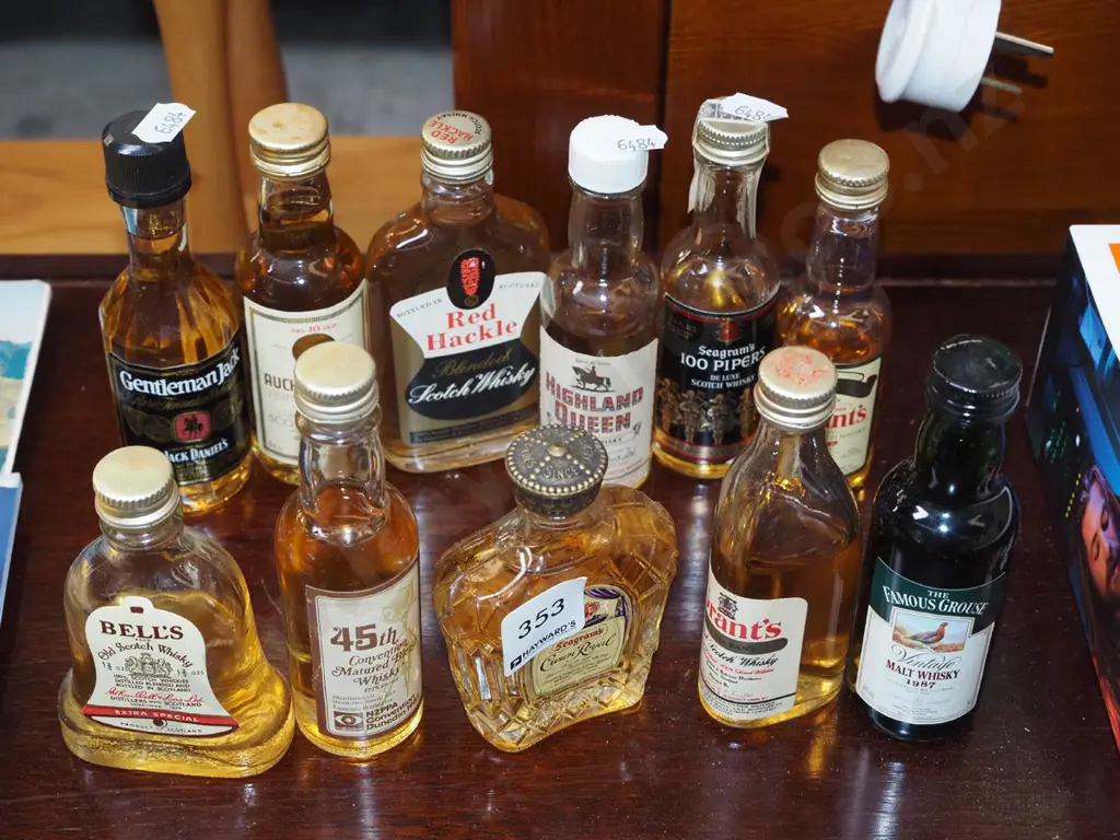 whisky miniatures Image 1++