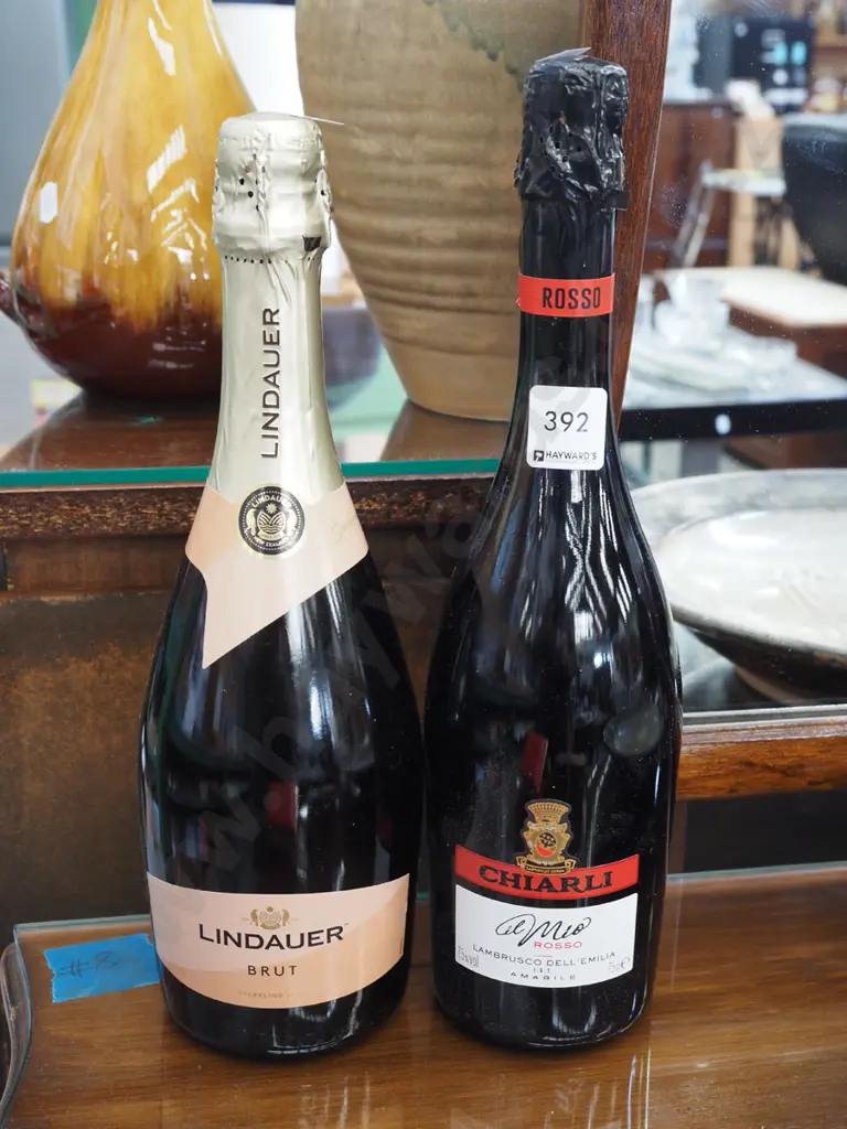 bottle of Italian red sparkling wine, 1x Lindauer Brut Image 1++