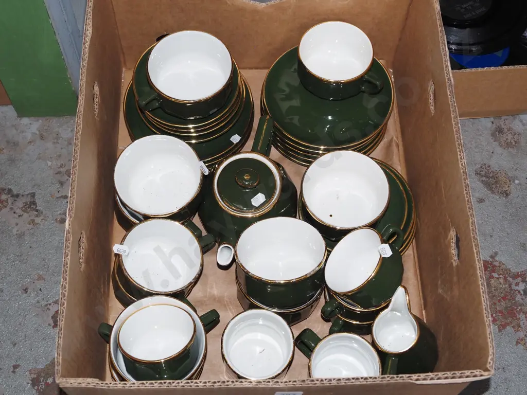 box; green and gold rimmed cups, plates, saucers etc Image 1++