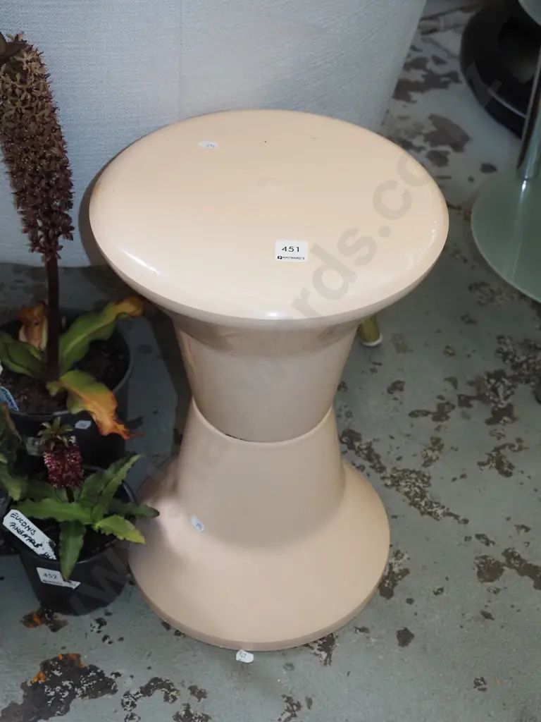 pink plastic Caroma stool Image 1++