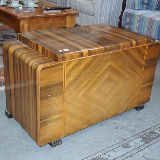 deco blanket box