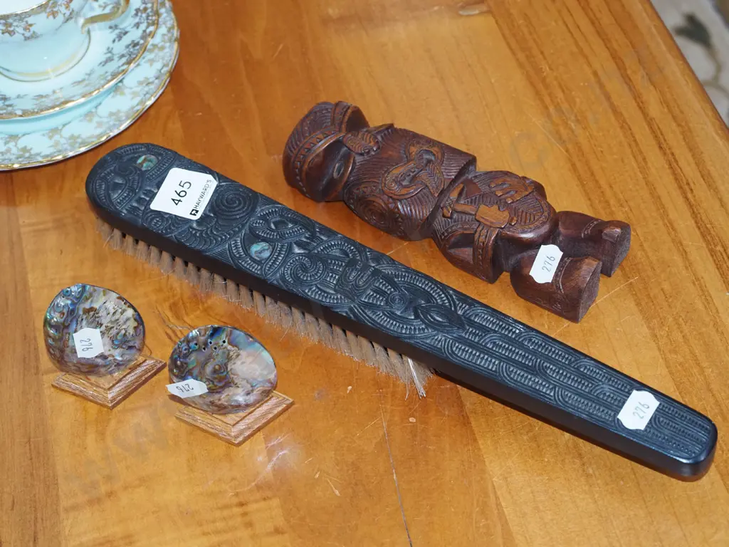NZ souvenir paua shell salt and pepper shakers, clothes brush, pou-pou Image 1++