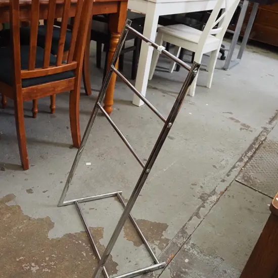 chrome towel rail