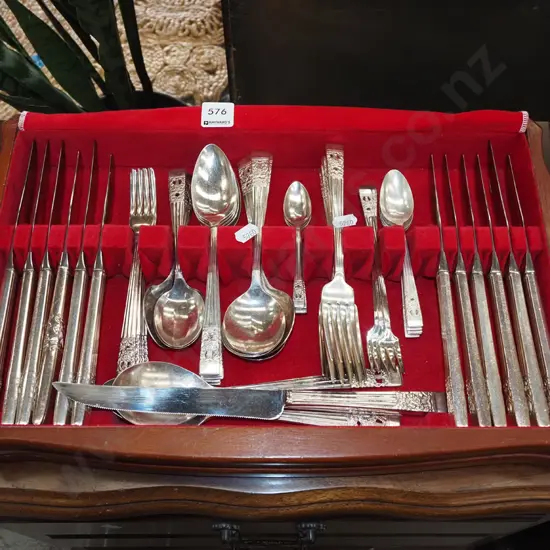 part canteen of plated cutlery