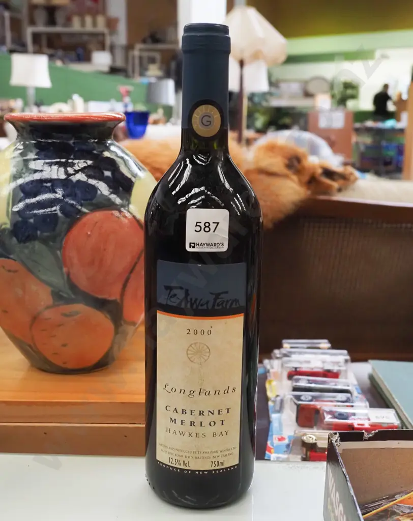 bottle of Te Awa Farm Longlands cabernet merlot 2000 Image 1++