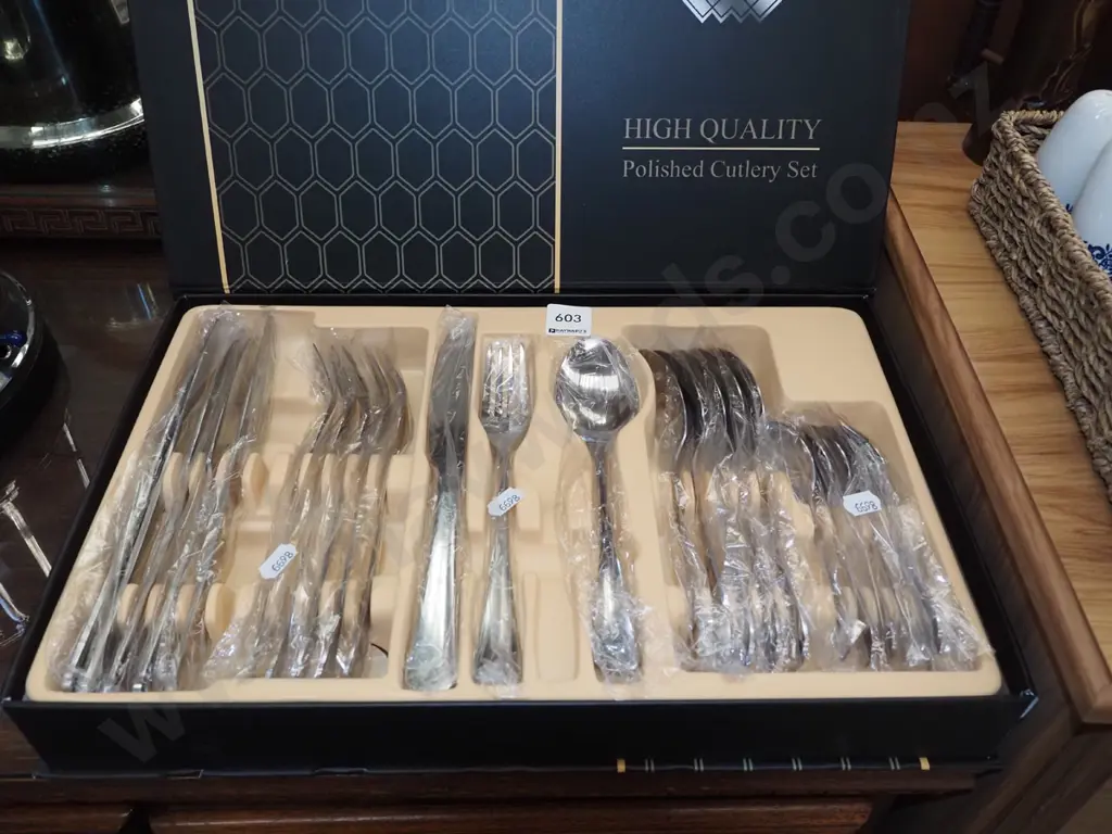 as new boxed high quality polished cutlery Image 1++