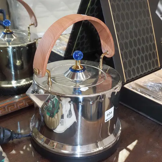 Bodum post modern kettle