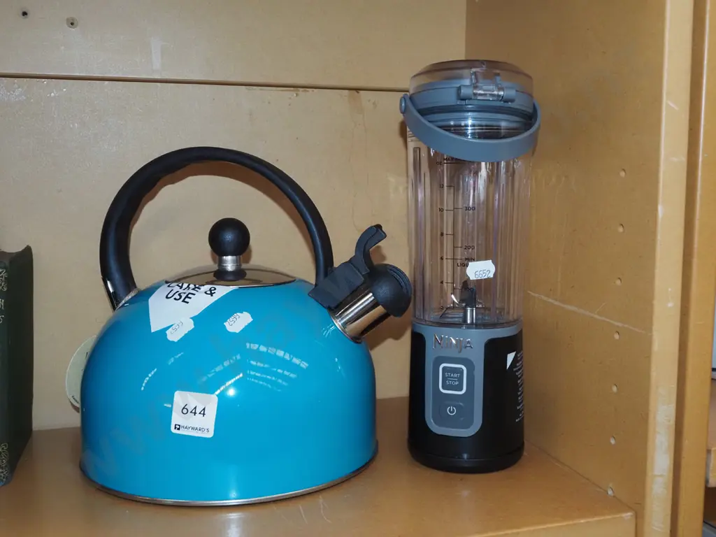 as new stove top kettle, Nutri Ninja usb powered blender - no cord Image 1++