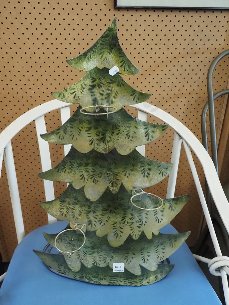 tin Xmas tree with metal hoops Image 1++