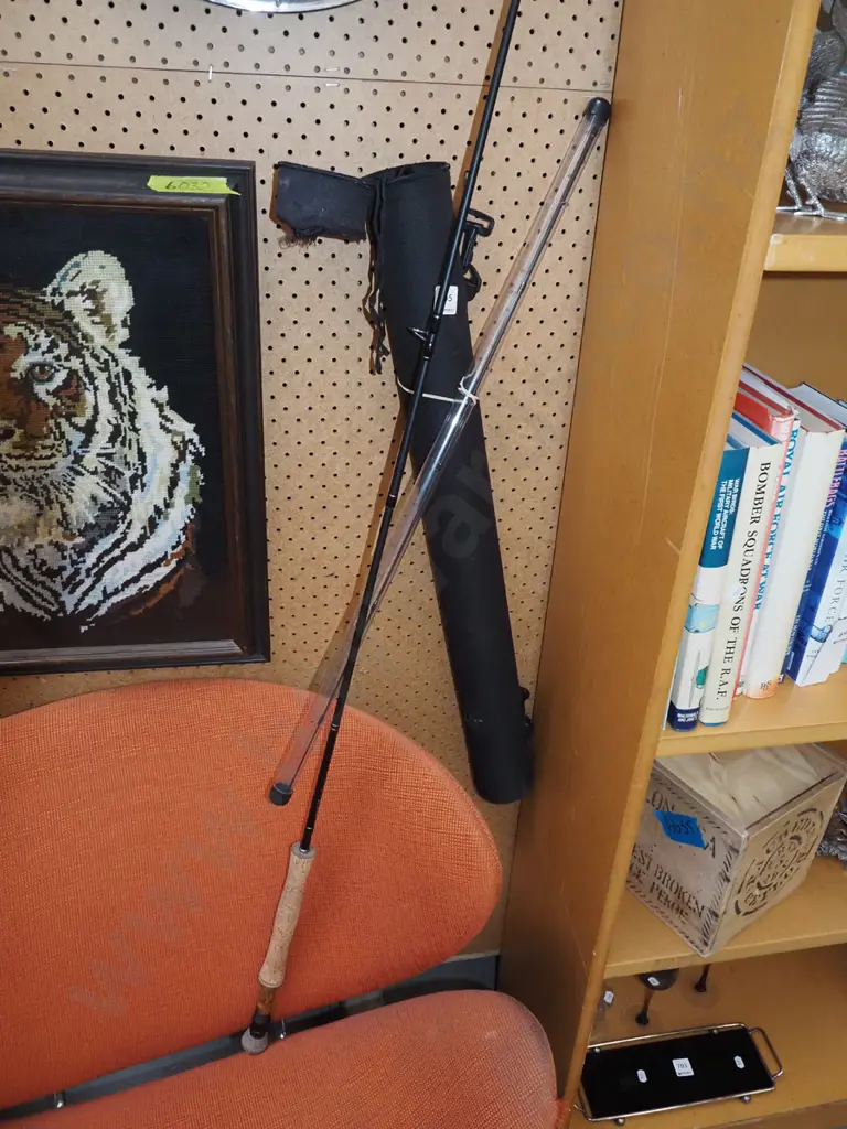 brand new Airflow fly fishing rod with additional end section and hard carry case Image 1++