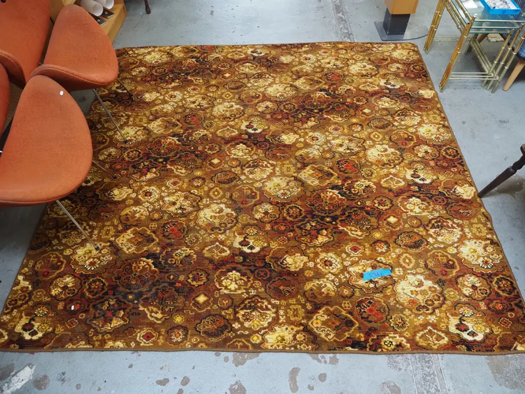 retro edged carpet piece - yellow/orange/reds L1270 W1170 Image 1++
