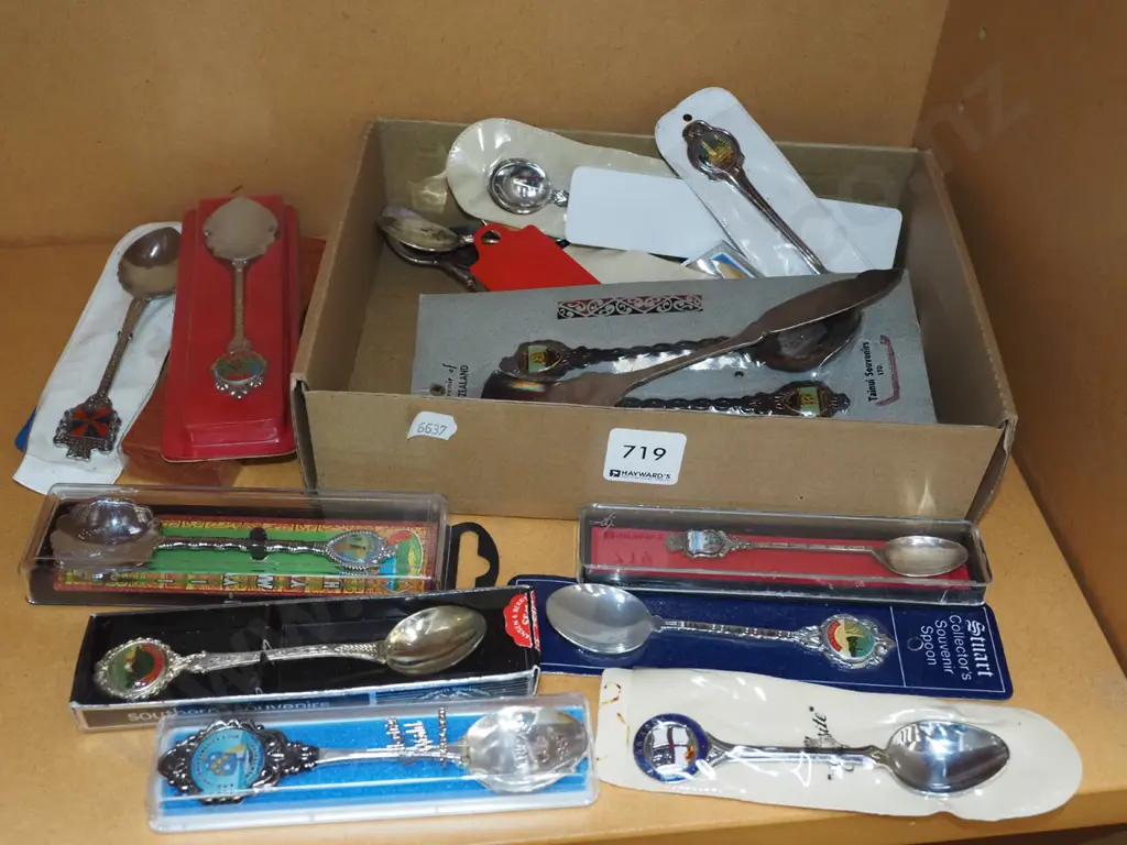 souvenir teaspoons Image 1++