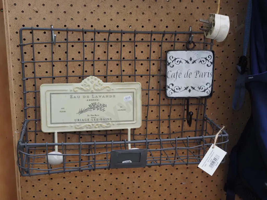 wire mesh hanging basket, 2x sets of coat hooks Image 1++