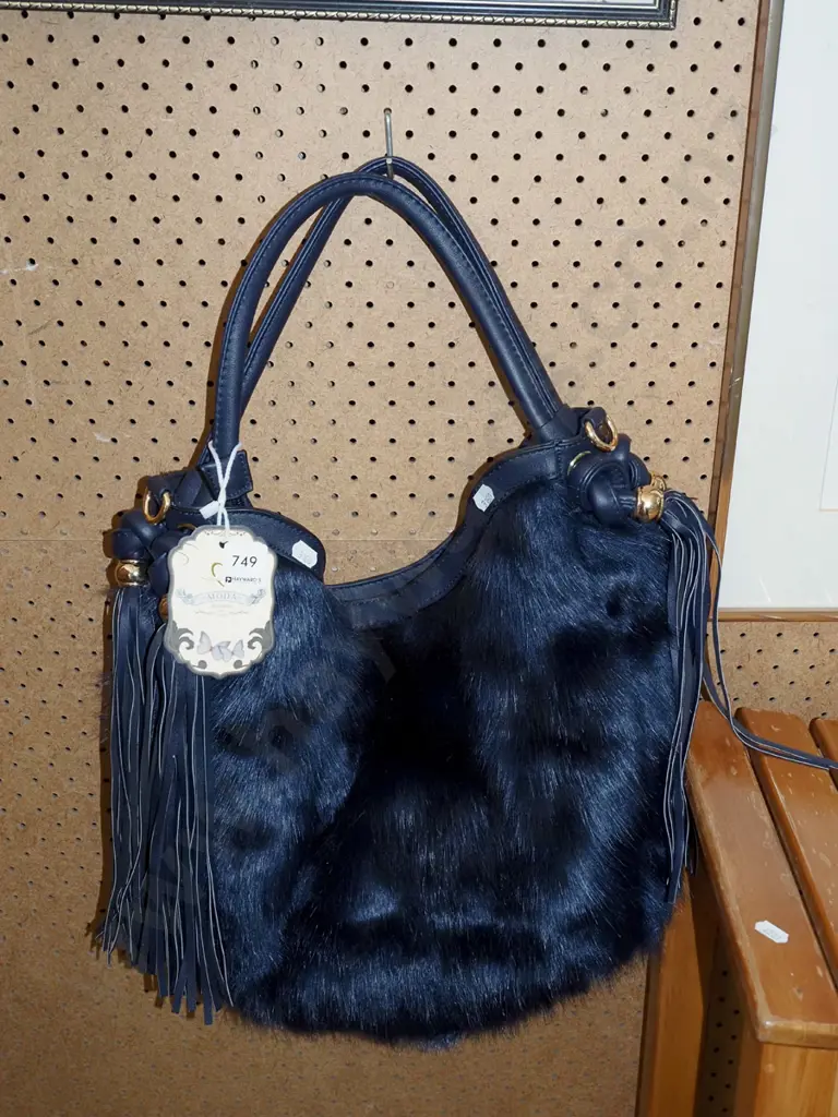 faux fur blue hand bag Image 1++