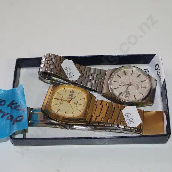 tray of 2x wristwatches - 1 has broken strap