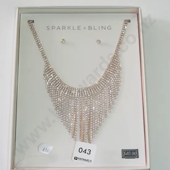 cased as new Sparkle and Bling necklace and earring set