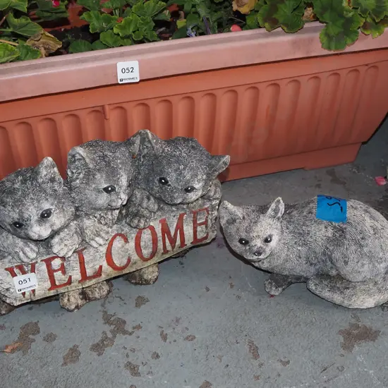 cast concrete ornaments - cat and  Welcome kittens H240