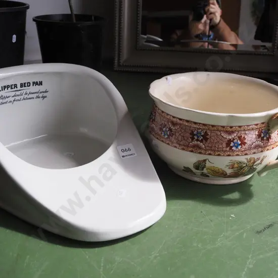 slipper bed pan, chamber pot