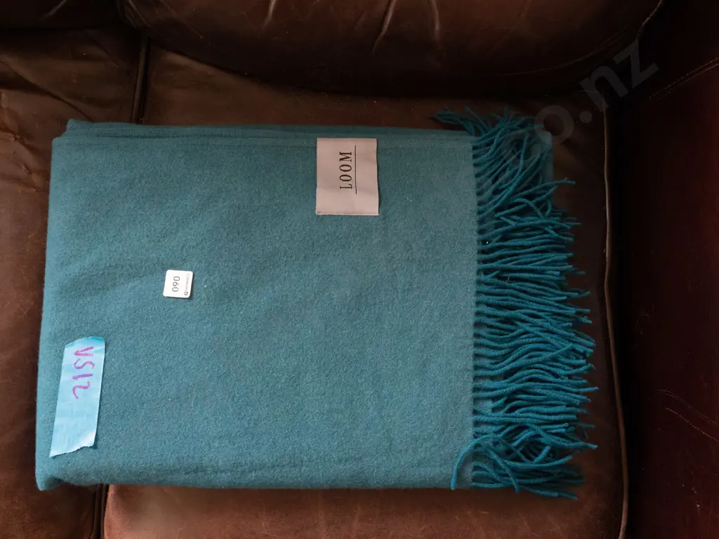 Loom teal woollen travel rug Image 1++