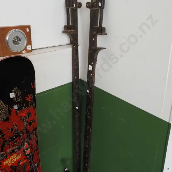 2x heavy sash clamps L1800