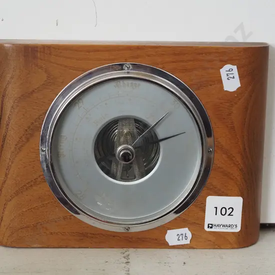 wall mounted barometer - fading