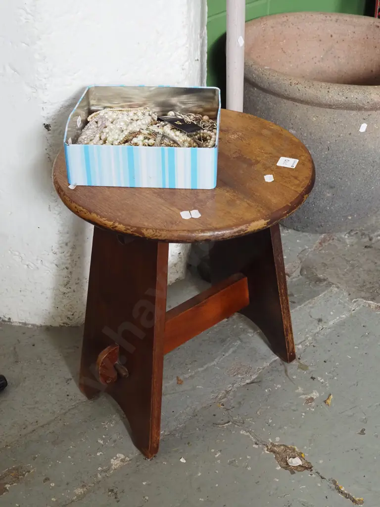 small arts and craft style stool H410 Image 1++