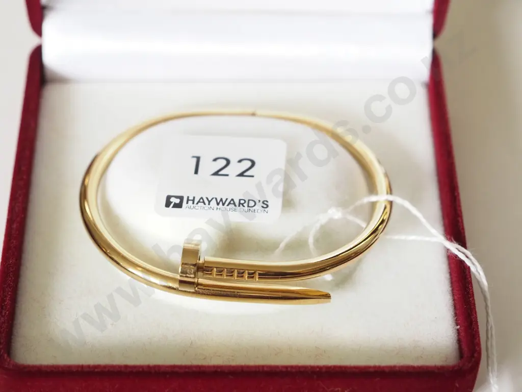 golden bracelet Image 1++