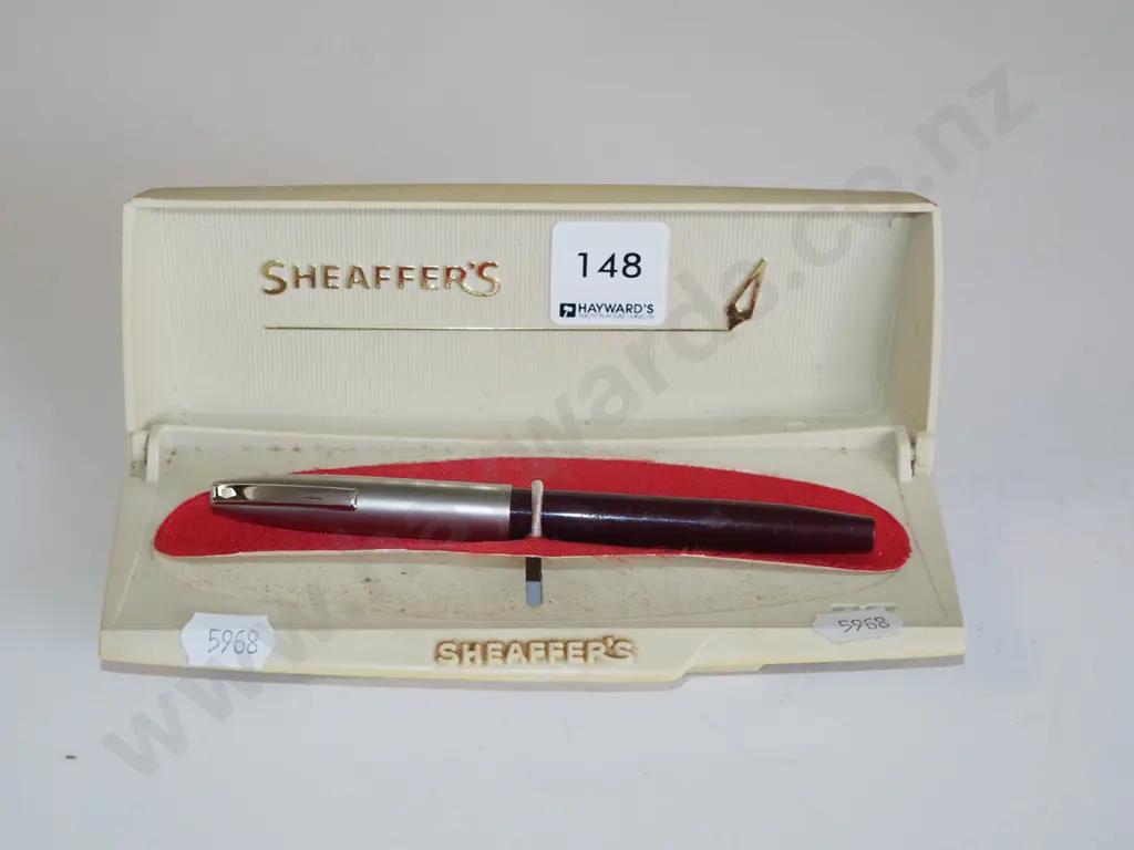 Sheaffer's pen and case Image 1++