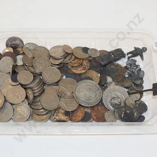 tray of coins etc