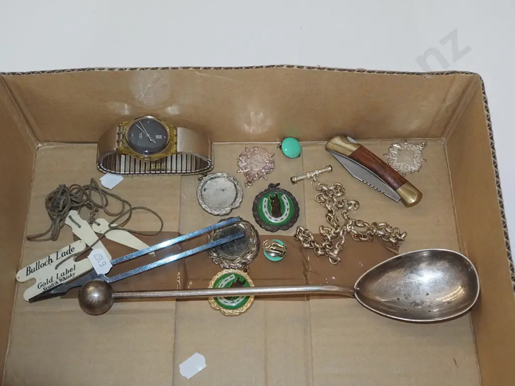 box; pocket knife, wristwatch, fob chain etc Image 1++
