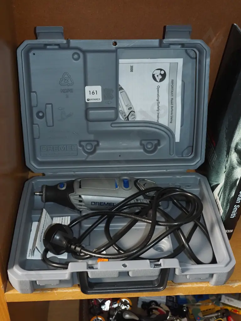 cased Dremel tool kit Image 1++