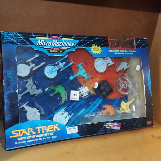 box; Star Trek collector set