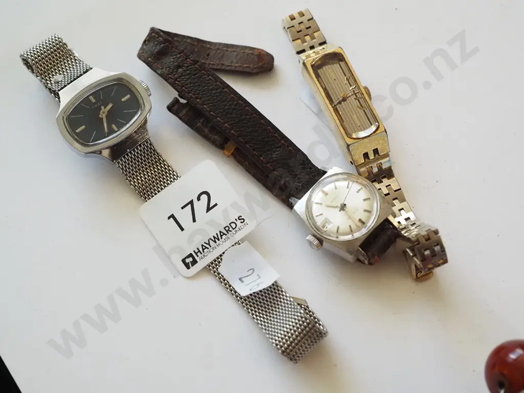 3x ladies wristwatches Image 1++