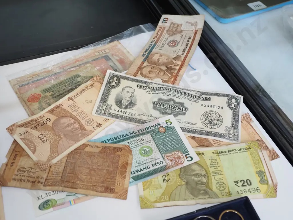 bank notes Image 1++