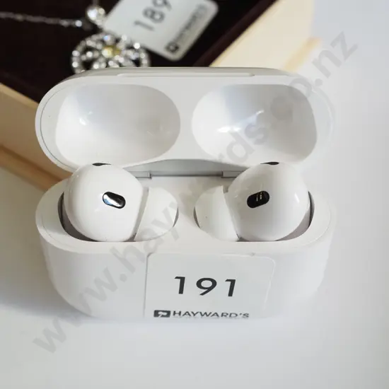 Apple Airpods & case