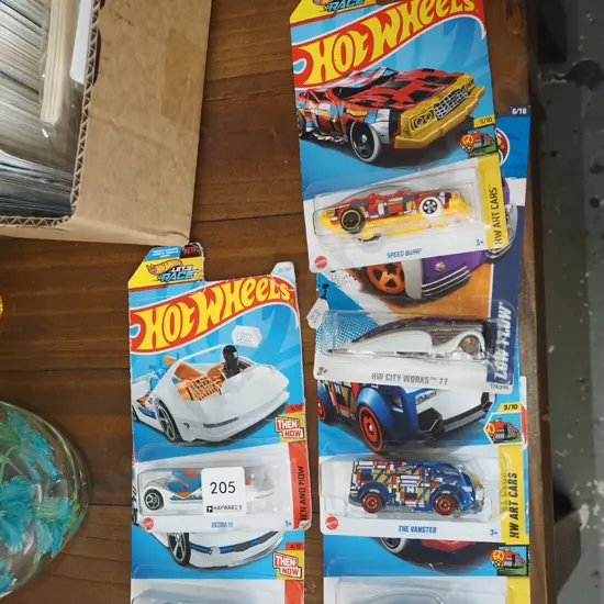 6x carded Hotwheels cars