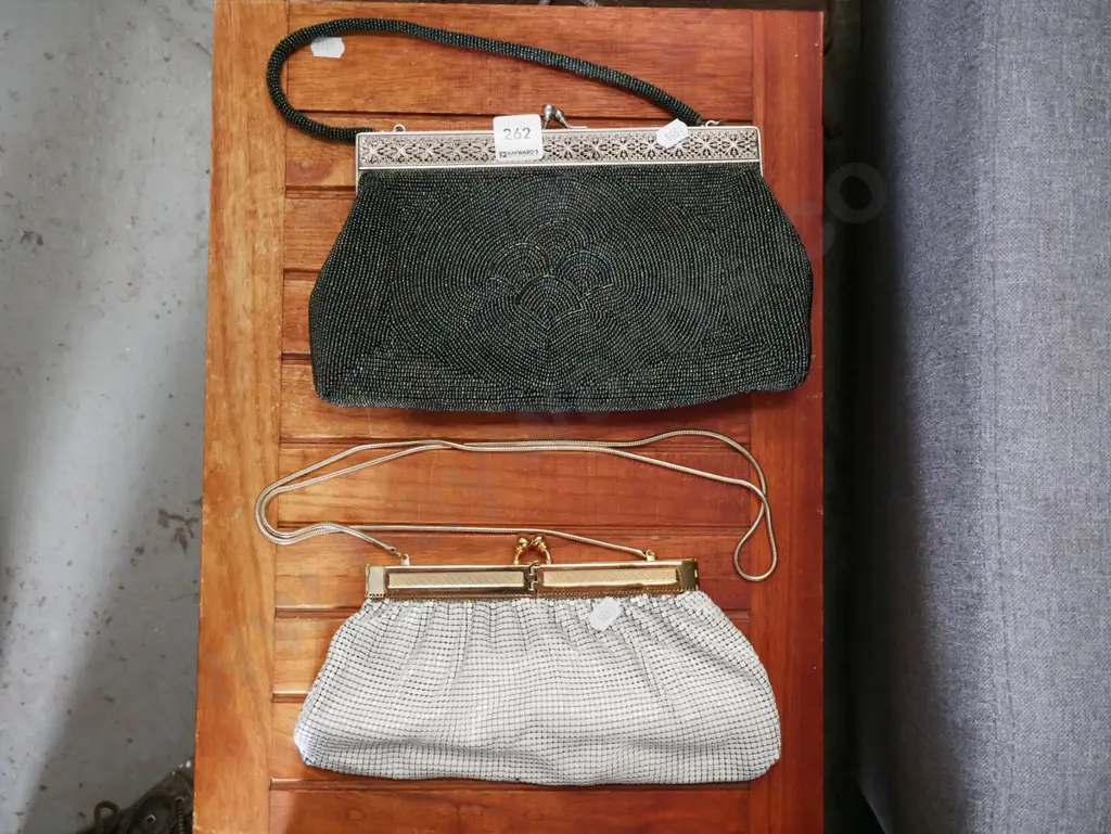 2x evening purses Image 1++