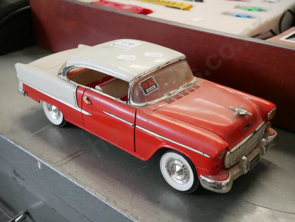 diecast model of a Chevrolet Image 1++